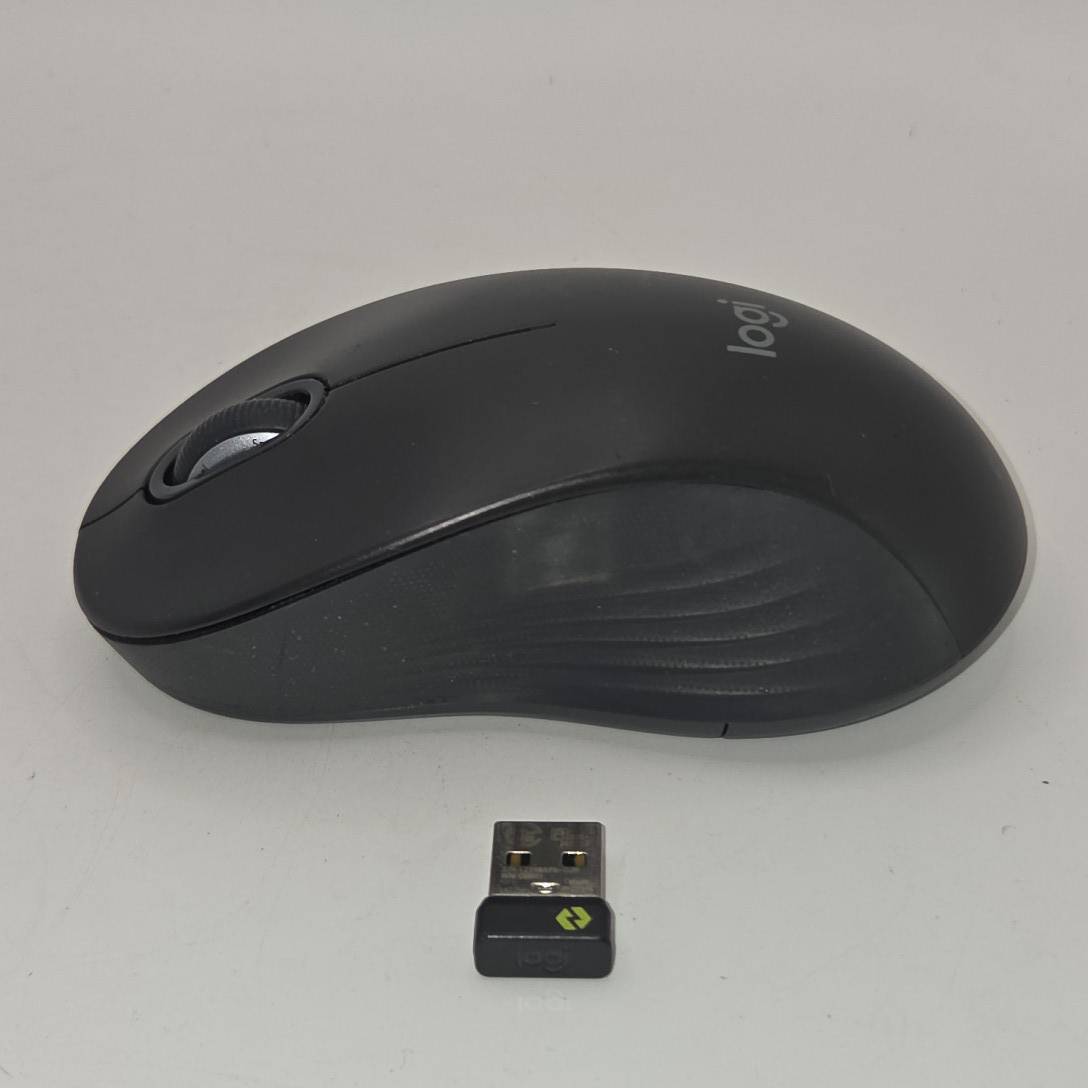 ロジクール Signature M550 静音ワイヤレスマウス グラファイト（ブラック） Logi Bolt USBレシーバー付属　通電確認済　動作未確認　B764
