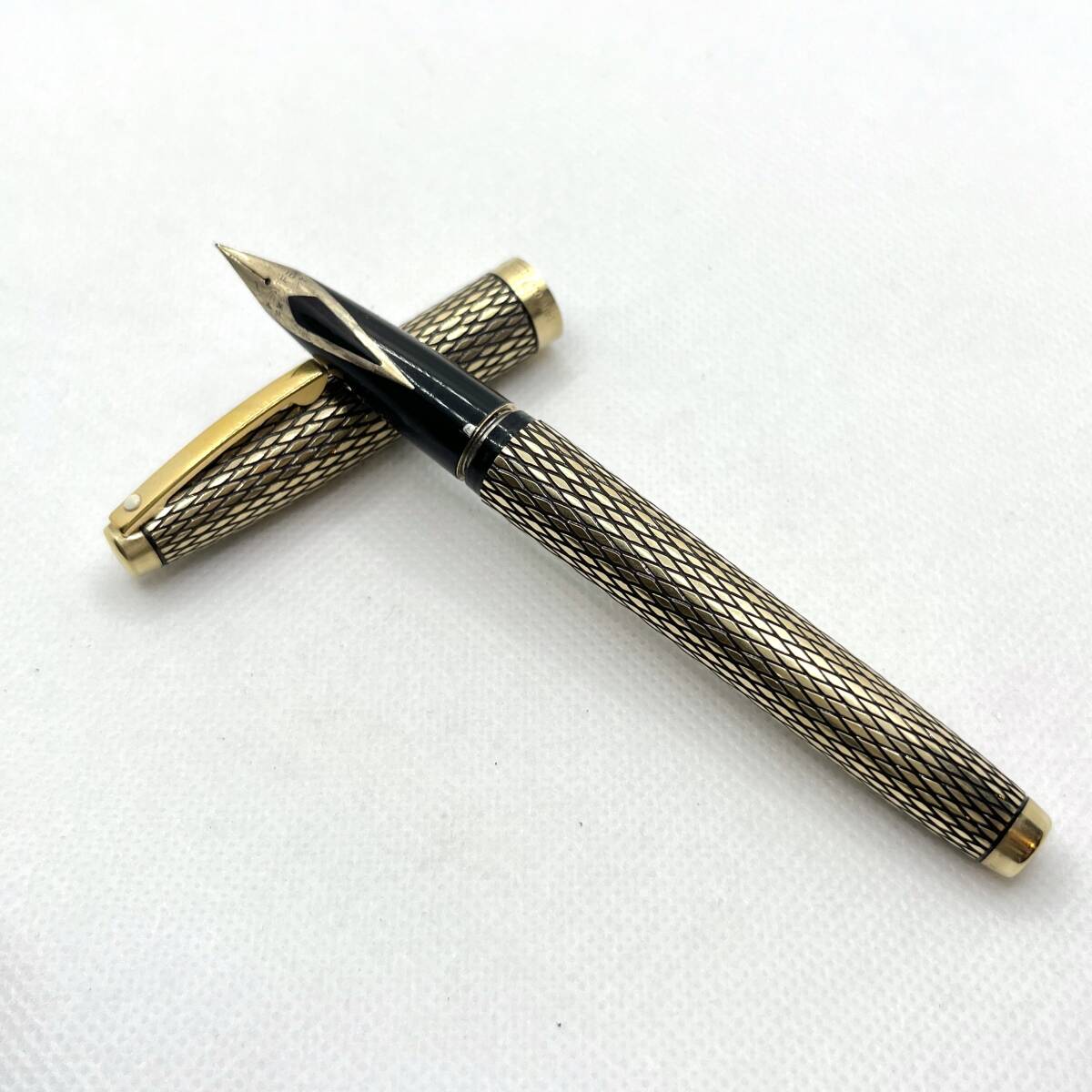 SHEAFFER シェーファー 万年筆 14Kペン先 ゴールド 格子柄