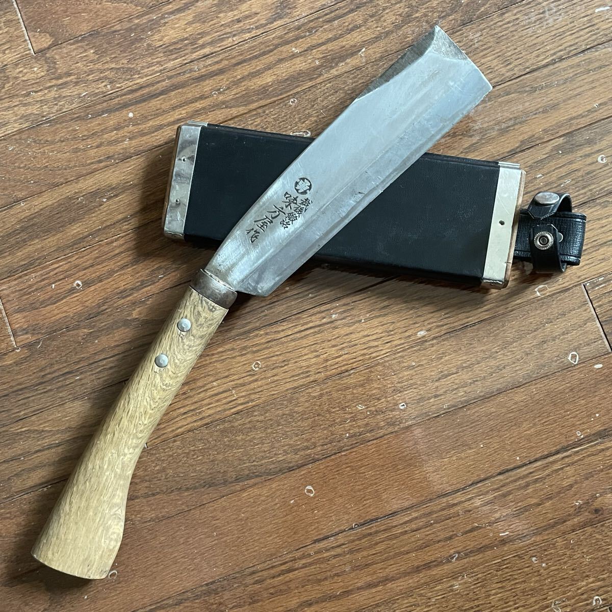 日野浦刃物工房　味方屋作　鞘鉈6寸（180）片刃　ナタ　鉈　なた　180mm