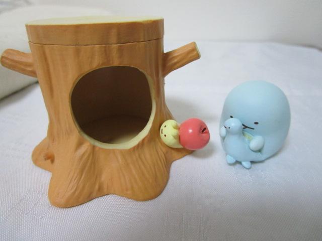 すみっコぐらし リーメント のんびりデスクの森 「5.たからものにかこまれて」