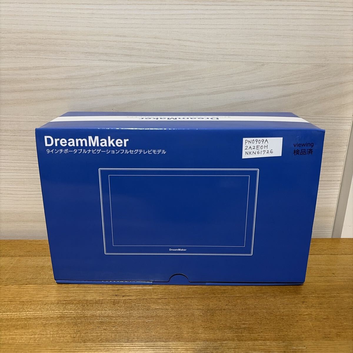 未使用 DreamMaker 9インチ ポータブルナビ PN0909A