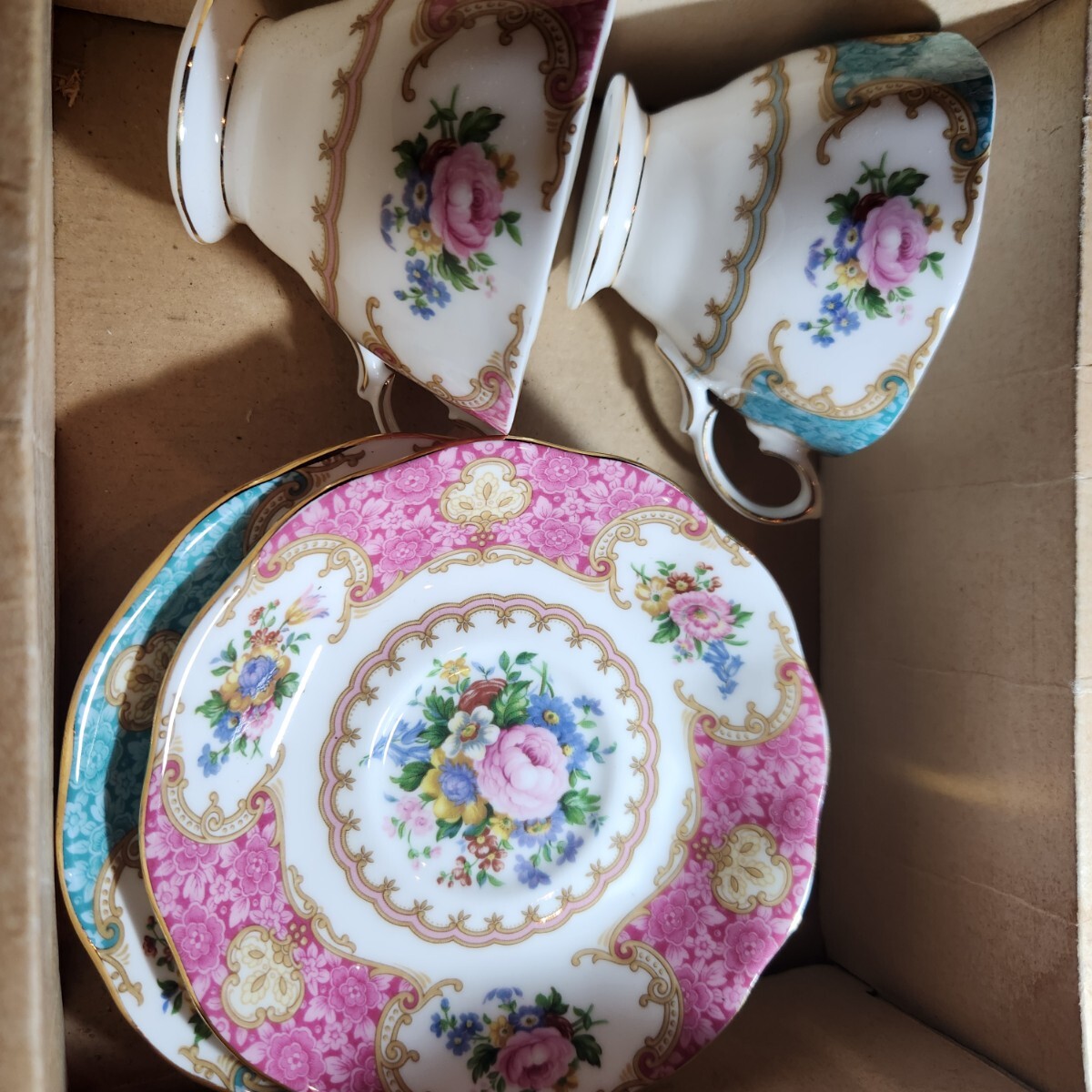 008 Royal Albert ロイヤルアルバート Lady Carlyle レディー・カーライル ティーカップ＆ソーサー 2客セット ピンク ブルー 箱なし 美品