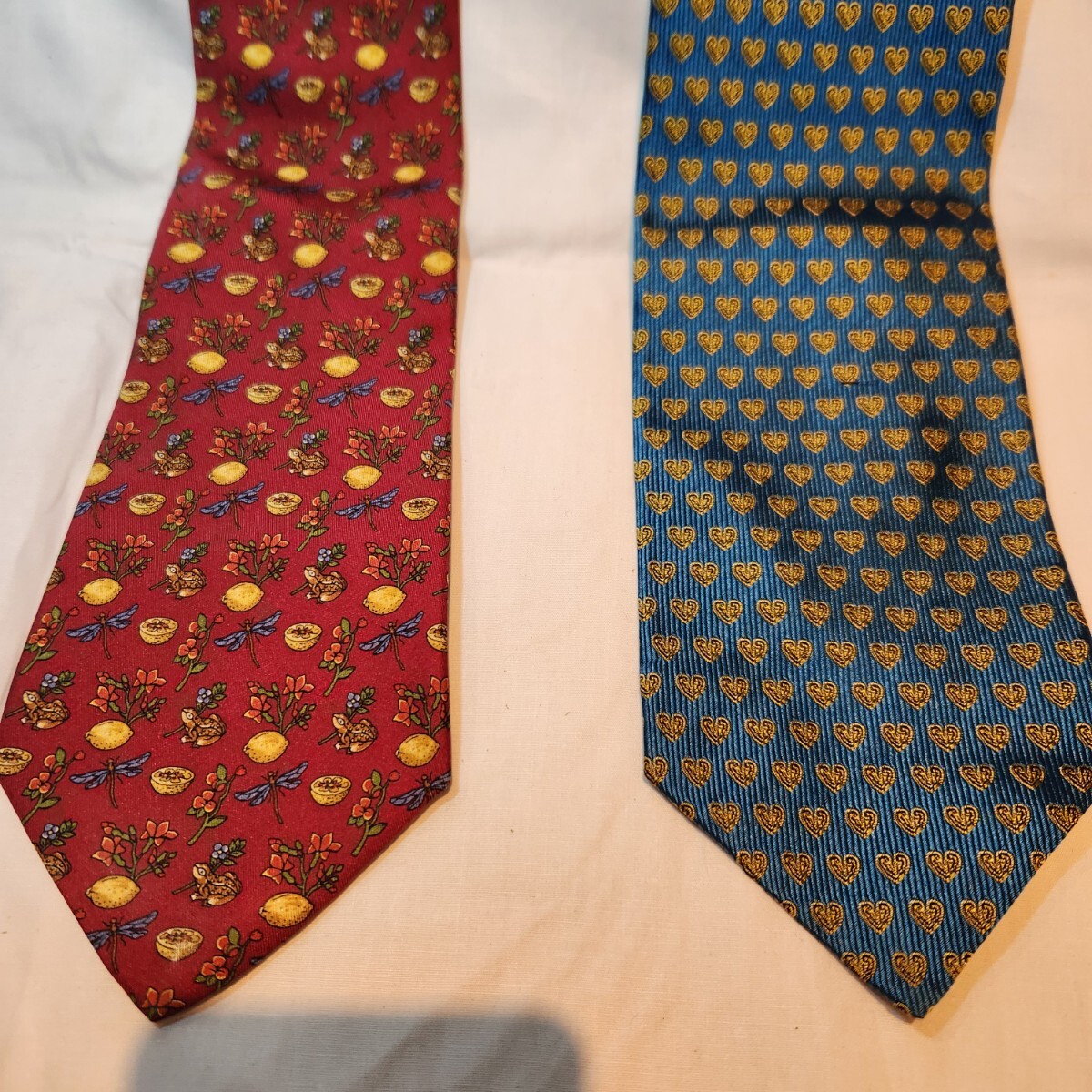 111 Salvatore Ferragamo フェラガモ GIANNI VERSACE ヴェルサーチ シルクネクタイ 2本セット メデューサ ハート 総柄 赤 レッドイタリア製