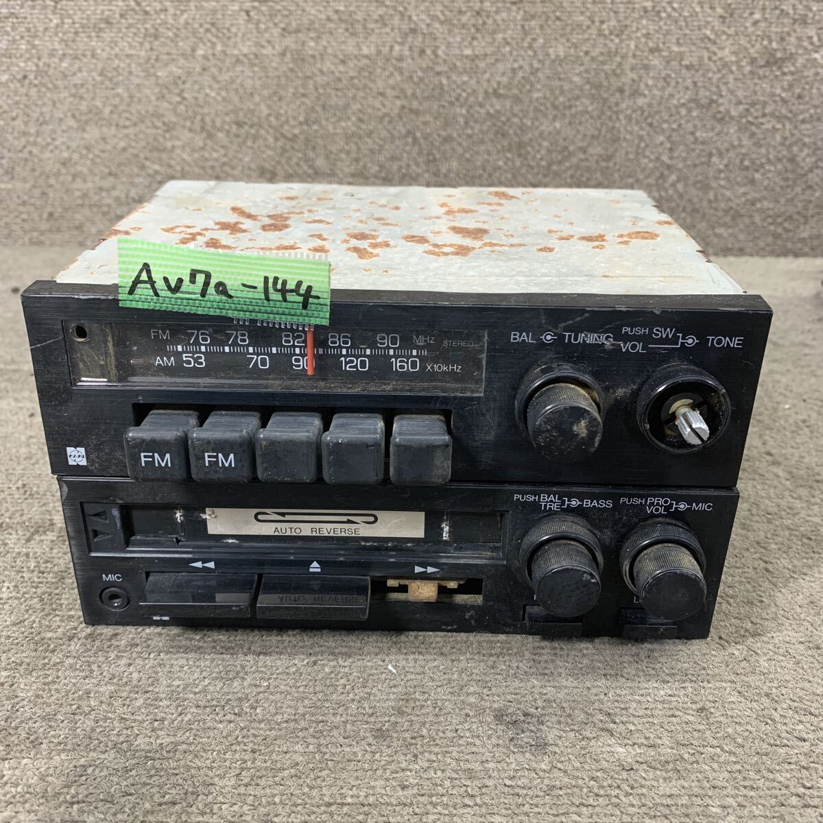 AV7a-144 激安 カーステレオ TOYOTA ナショナル 08690-14040 CX-AS717CD 86120-14540 CR-KS715AA カセット チューナー 通電未確認 ジャンク