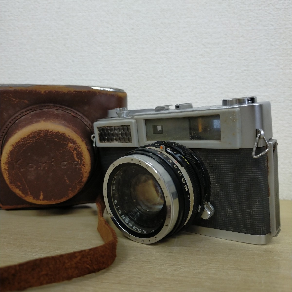 稲yA4730 Konica コニカ Konica S Hexanon 48mm F2 レンジファインダー フィルムカメラ シャッター動作確認済み レザーケース付き