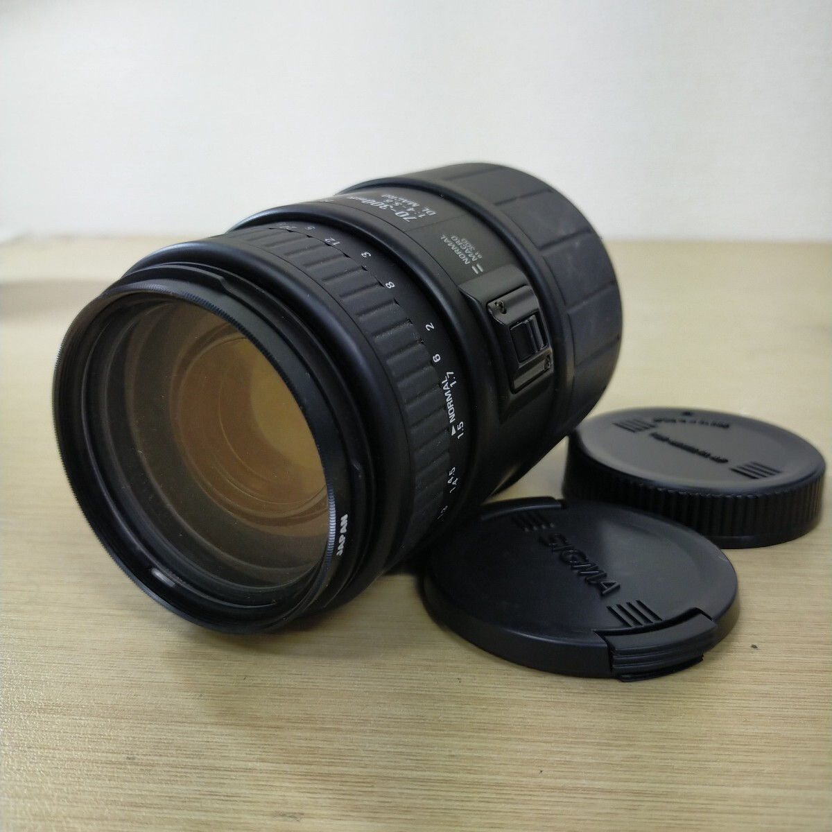 稲yA4747 SIGMA 70-300mm 1:4-5.6 DL MACRO ズームレンズ フィルター・リアキャップ付き 現状渡し
