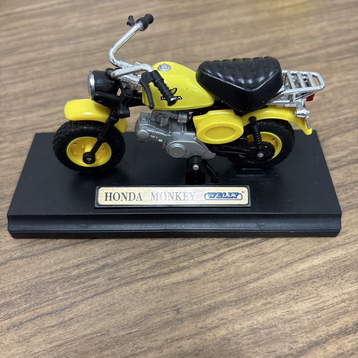 ◇ミニカー◇HONDA◇オートバイ◇MONKEY◇ WELLY社製◇イエロー◇ヴィンテージモデル◇全長約12cm◇中古品◇引取可能◇札幌◇北海道