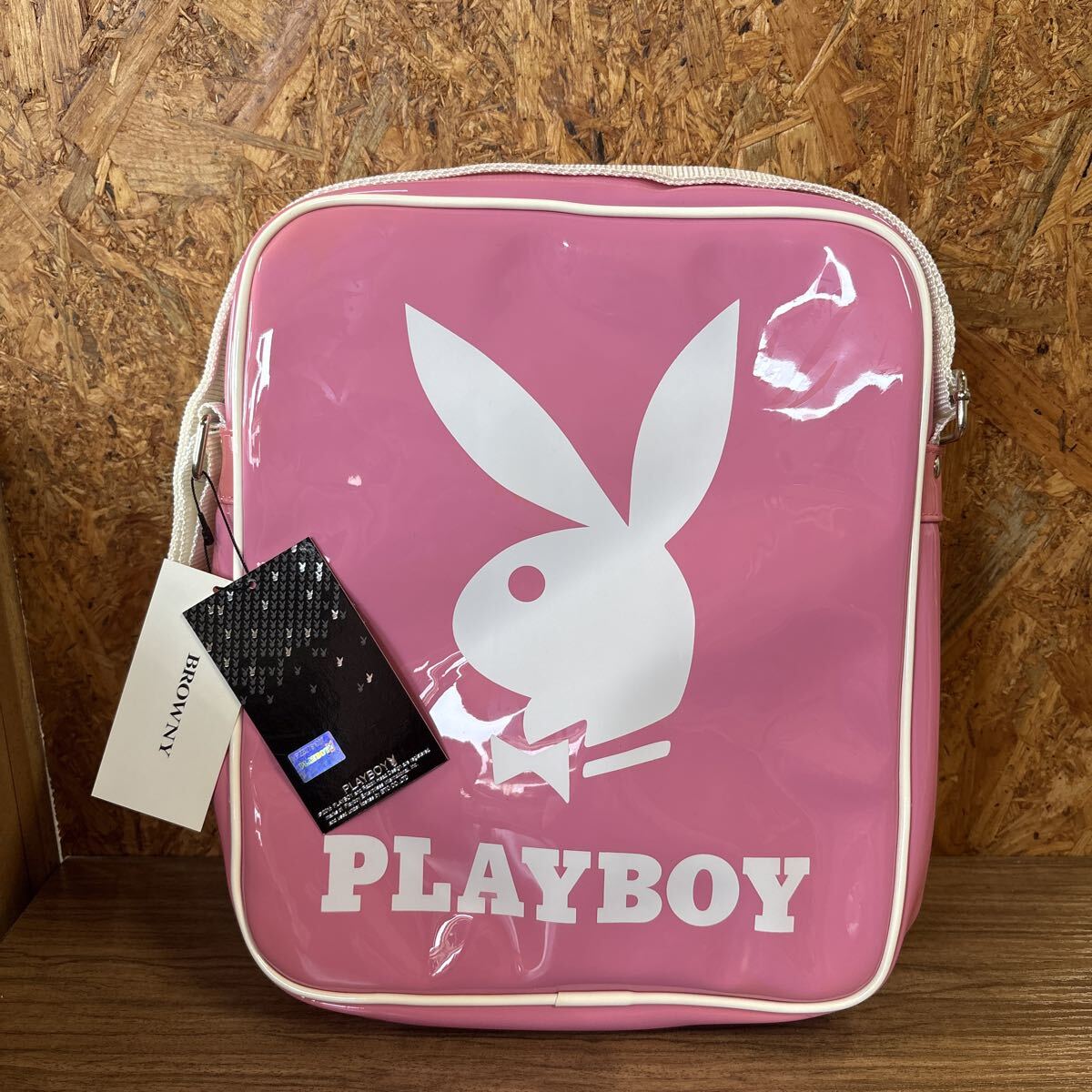 ◎PLAYBOY◎BROWNY JAPAN◎エナメルバッグ◎ショルダーバッグ◎ピンク◎フリーサイズ◎未使用◎引取可能◎札幌◎北海道◎