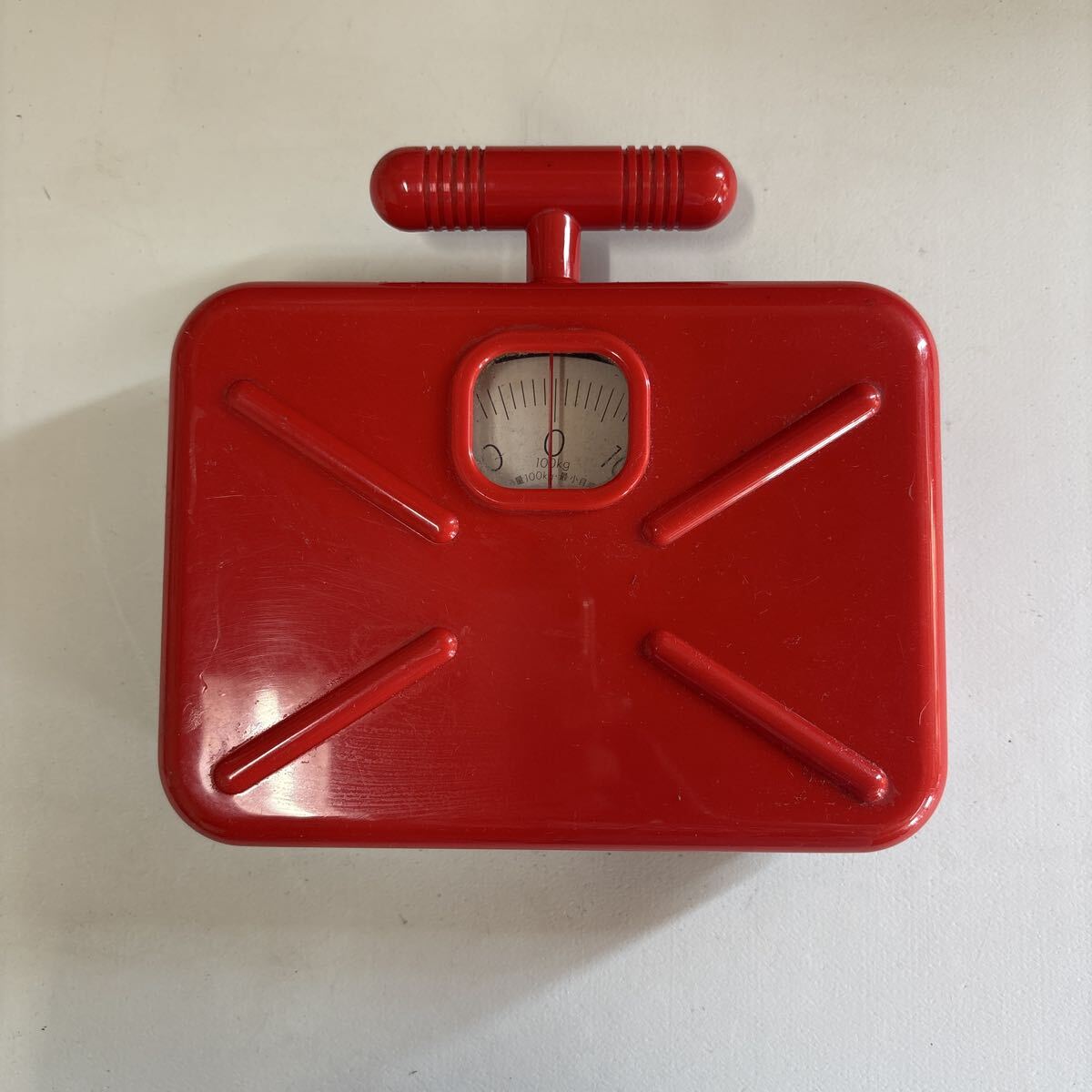 ◎体重計◎ヘルスメーター◎鮮やか赤◎グレー◎レトロ◎可愛い◎小さめ◎手持ち付◎中古品◎引取可能◎札幌◎北海道◎