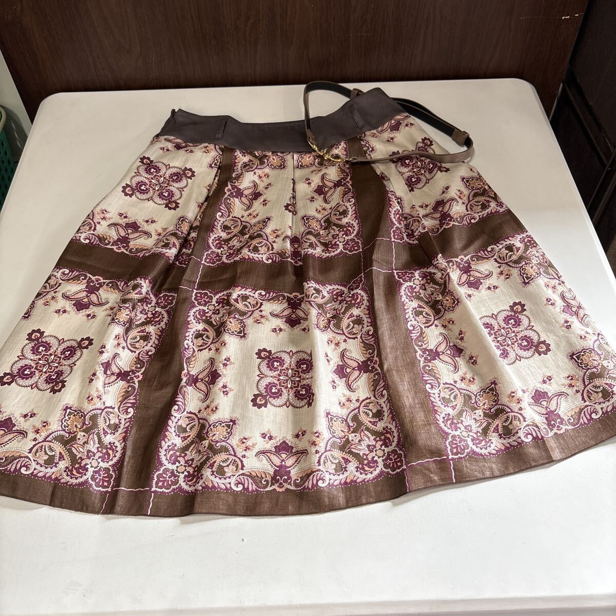 ◎KATHARINEROSS◎スカート◎ブラウン◎ ヴィンテージ風◎夏用◎花柄◎ベルト付◎MBサイズ◎中古品◎引取可能◎札幌◎北海道◎