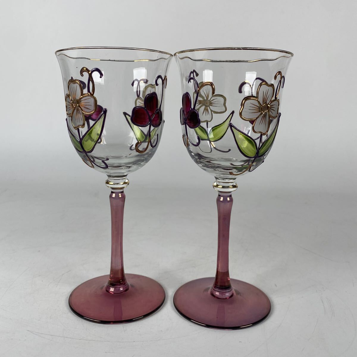 KAMAY GALLERY カメイグラス　ワイングラス　ペア　一対　花柄　エナメル　金彩　西洋　洋食器　酒器　高さ16.3cm【710】