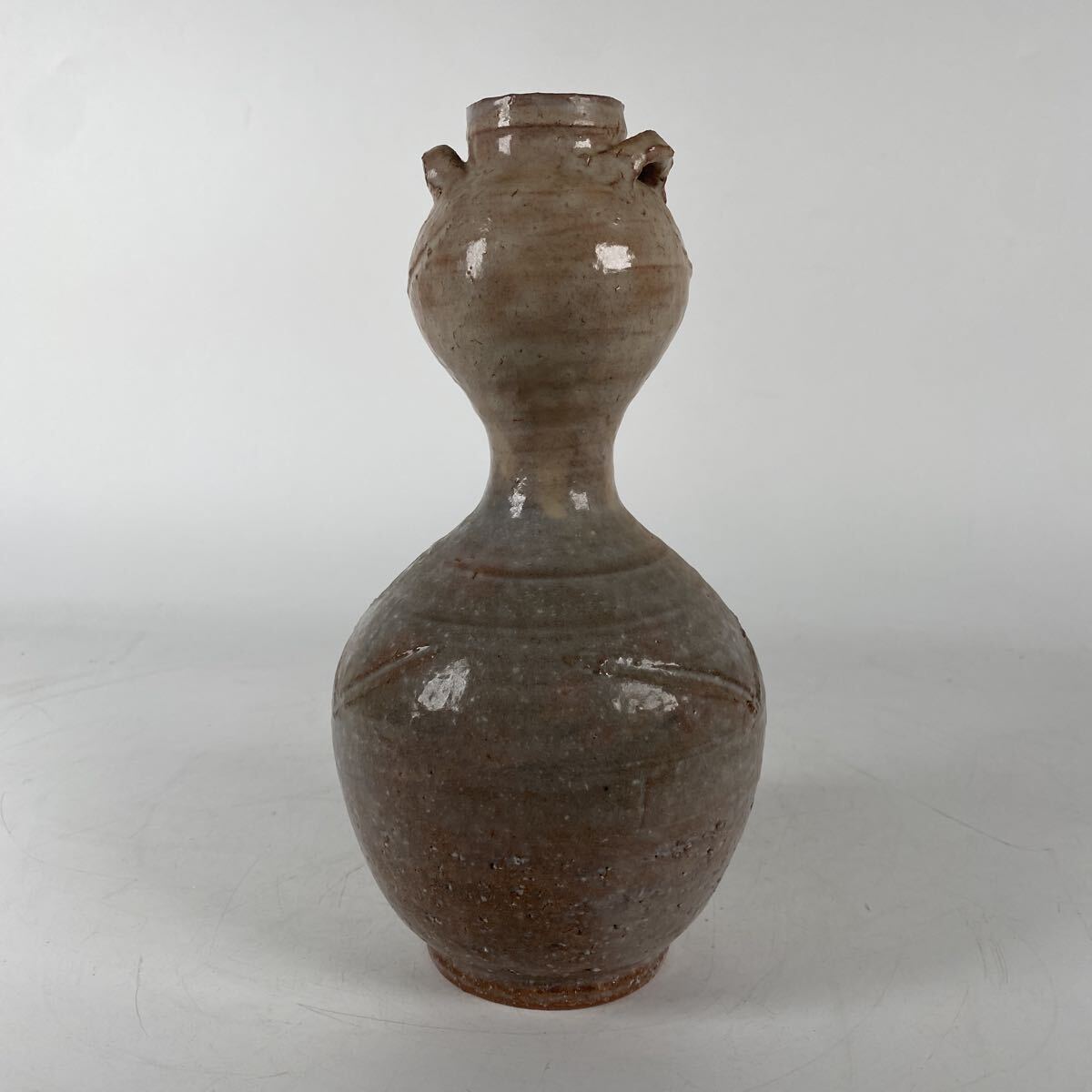 萩焼　志野焼　耳付　瓢型　花瓶　花器　花入れ　壷　壺　骨董品　古美術品　旧家整理品　古陶磁　高さ23横12.5 【710③】