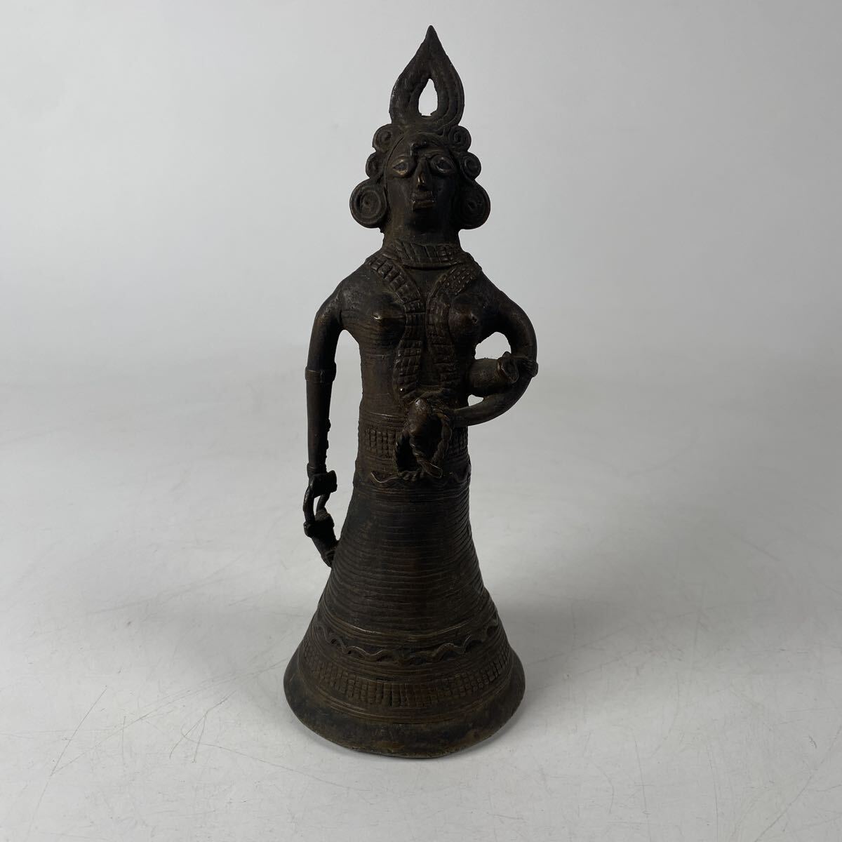 仏教美術 仏像 時代 唐物 寺院 仏閣 骨董品 古美術品 中国古玩 インド 東南アジア 銅器 銅製 置物 オブジェ　高さ19cm【714】