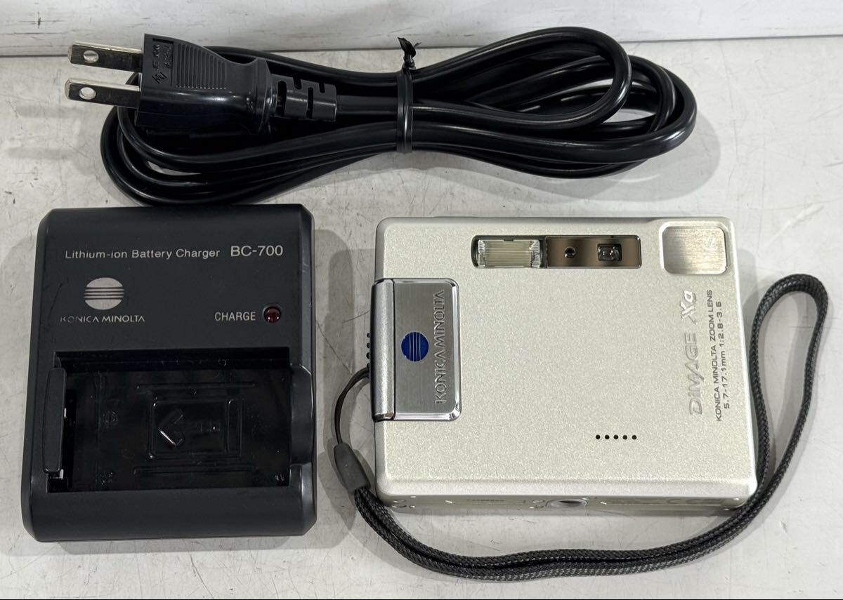 260726B☆ KONICA MINOLTA DiMAGE Xgコンパクトデジタルカメラ 充電器付き ♪配送方法＝おてがる配送宅急便(EAZY)♪