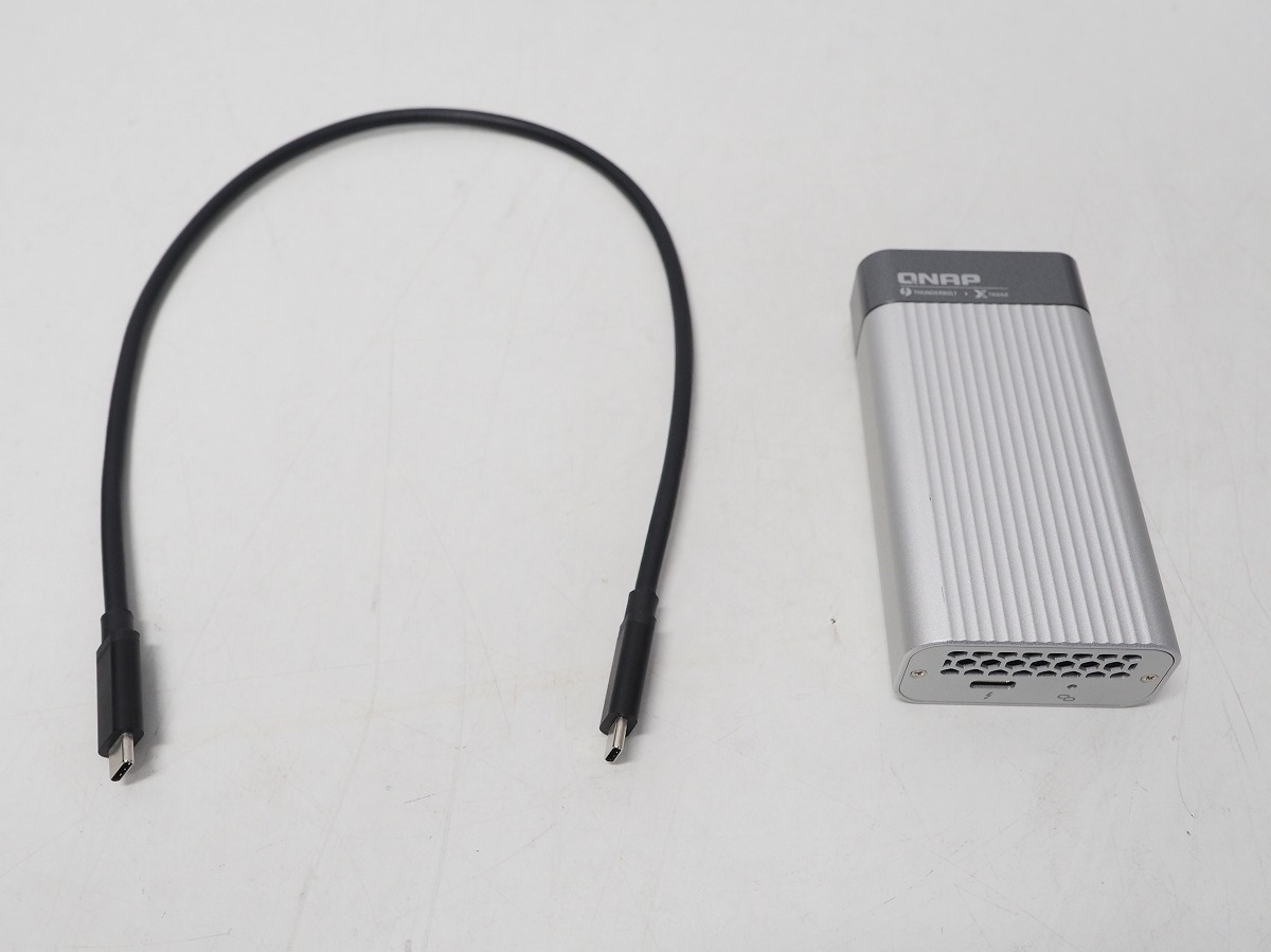 QNAP Thunderbolt3 10GbEアダプター QNA-T310G1T 動作美品 高速ネットワークアダプター *452927