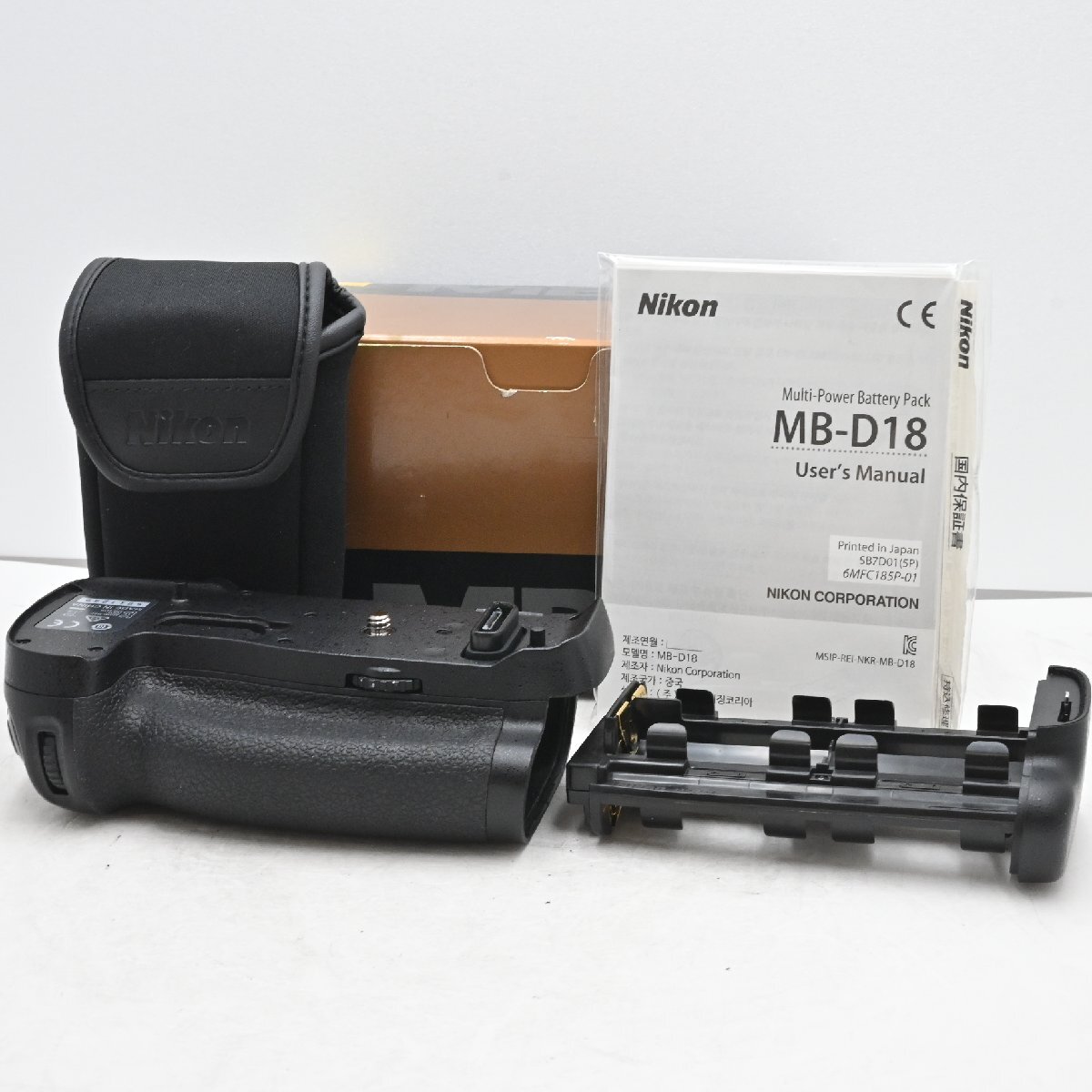 極上品 Nikon マルチパワーバッテリーパック MB-D18