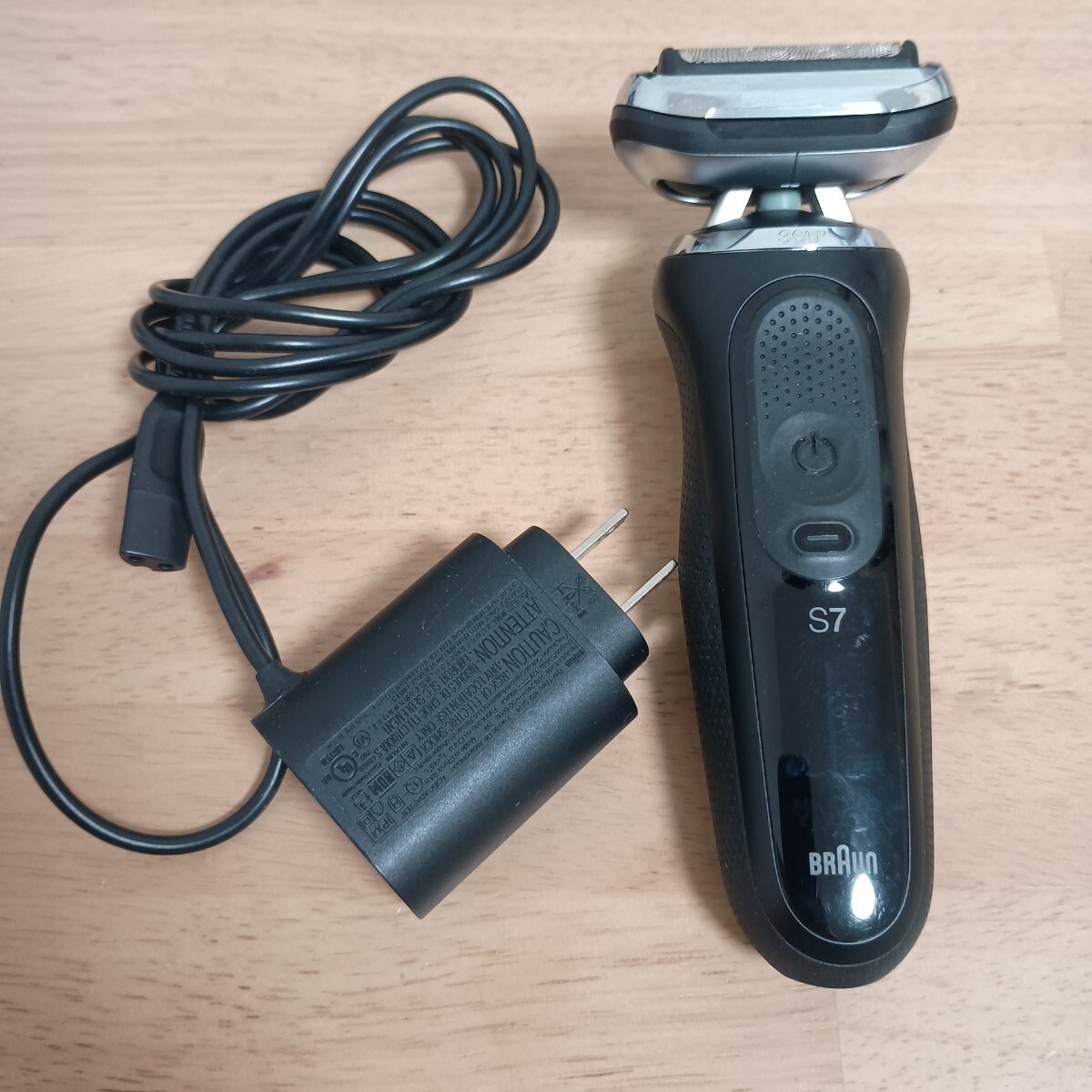2063 動作確認済 BRAUN ブラウン 電気シェーバー シェーバー 充電式 S7 Series7