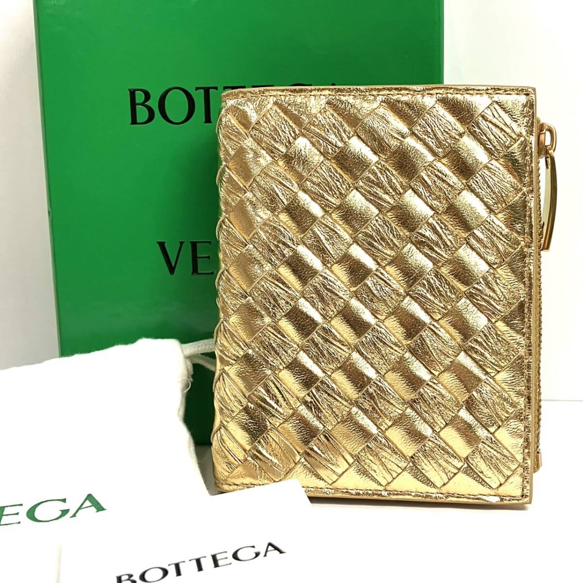 BOTTEGAVENETA ボッテガヴェネタ イントレチャート 美品 二つ折り財布 レザー ウォレット ゴールドカラー -