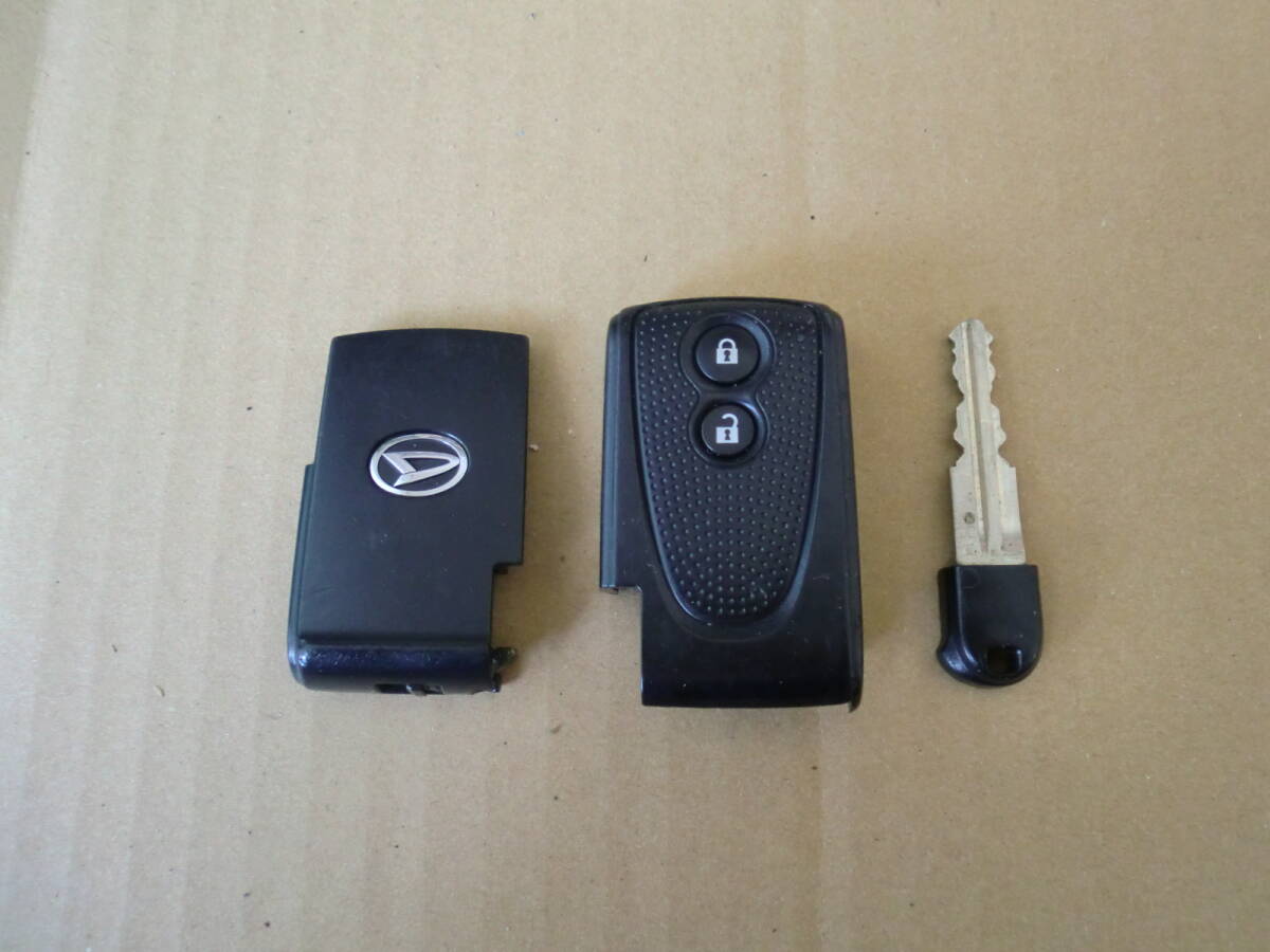 ダイハツ　キーレス　スマートキー　007YUUL0498　561