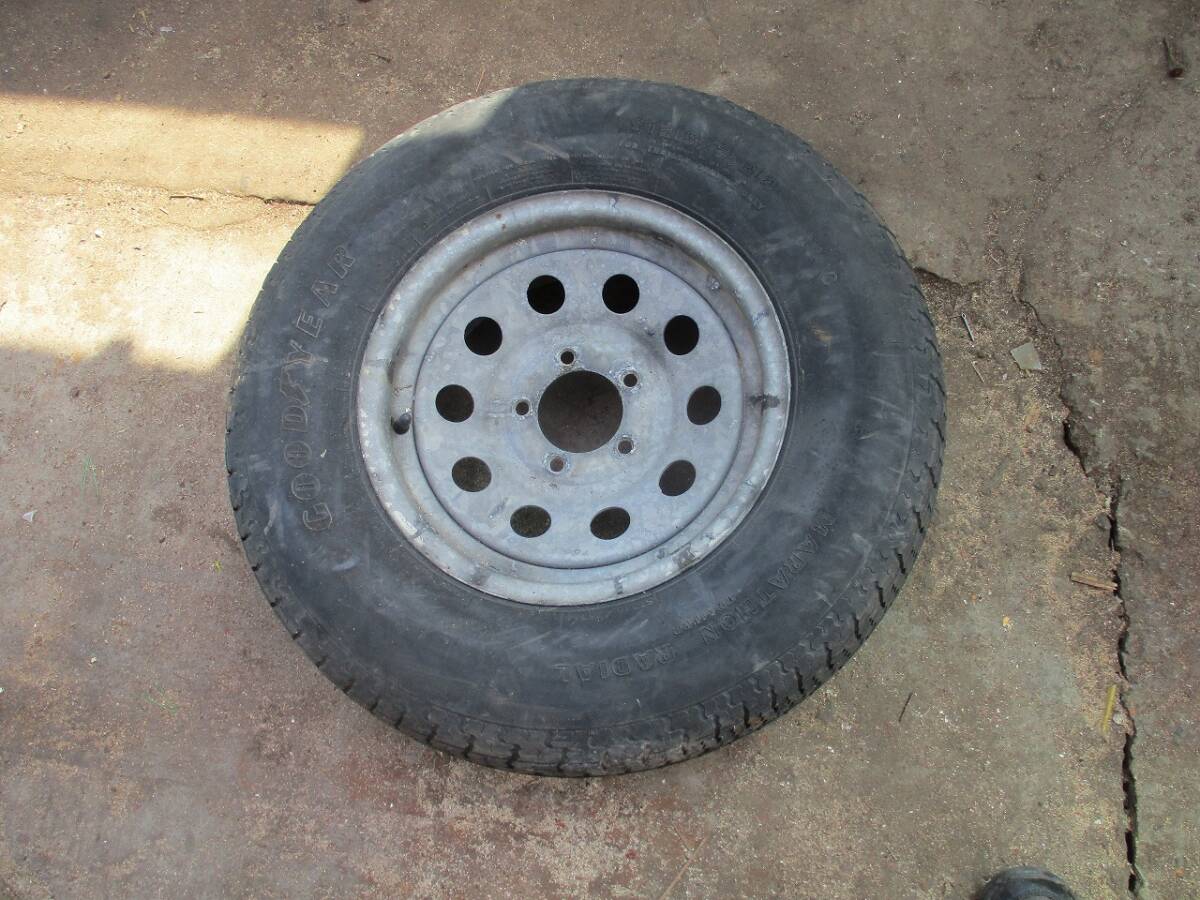 引取限定 EZ トレーラータイヤ 中古 ST215/75R14 グッドイヤー５穴 スペアに 倉庫整理品 一本のみ