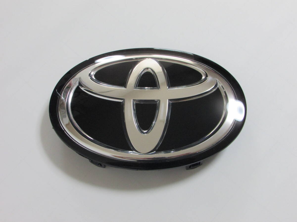 TOYOTA トヨタ グリル エンブレム ブラック 鏡面 160mm×110mm B