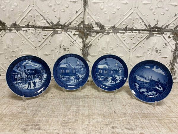★a-216　ROYAL COPENHAGEN ロイヤルコペンハーゲン イヤープレート 4枚まとめて 1993/2005/2005/2013/直径：約18㎝ 皿 プレート 飾り皿