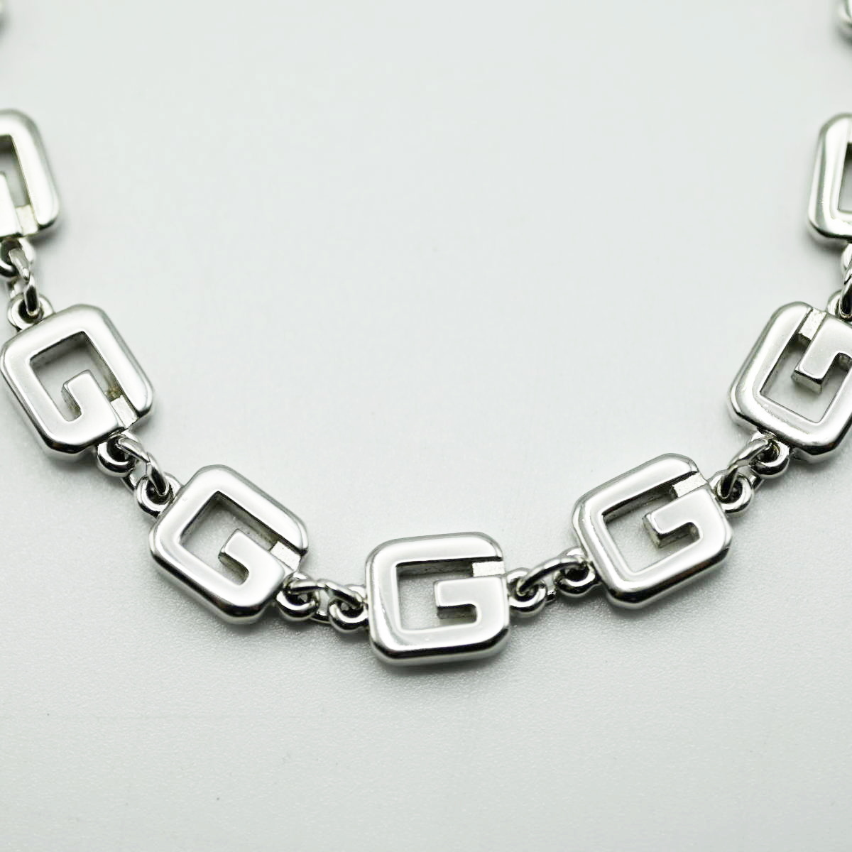 GIVENCHY ジバンシー Gロゴ GP ロングネックレス シルバー M2511-k101