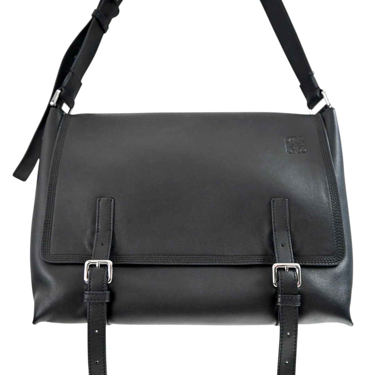 LOEWE ロエベ アナグラムロゴ レザ― メッセンジャー ショルダーバッグ ブラック T2606-k145