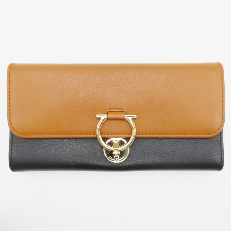 M04-k101 Salvatore Ferragamo サルヴァトーレフェラガモ ガンチーニ クロージャー レザー長財布 ブラック/チャ
