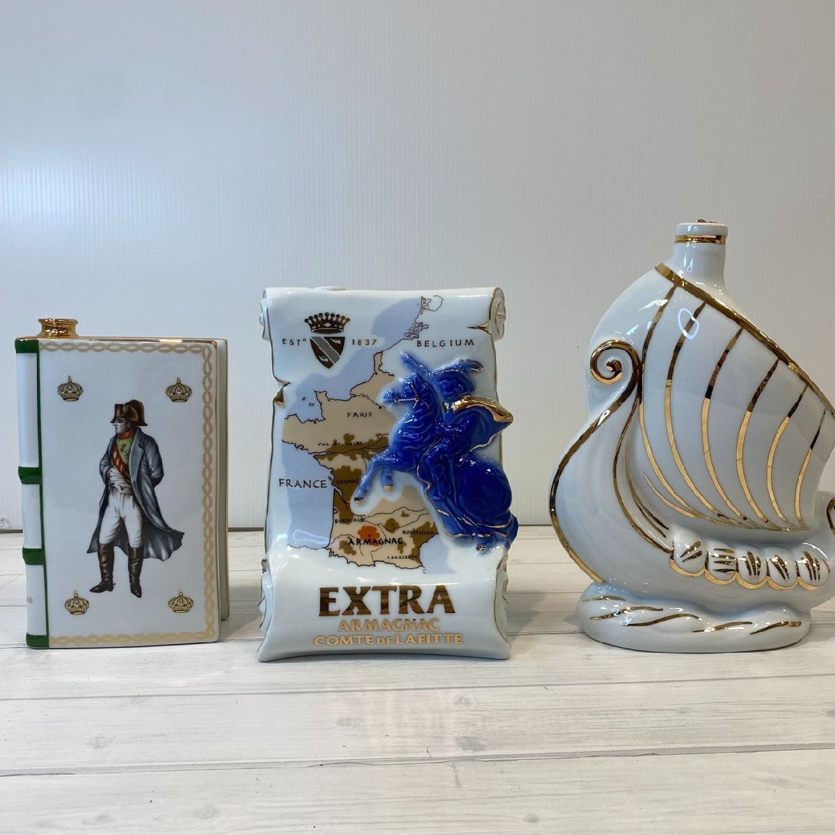 【塩】空瓶！3点セット！お酒 EXTRA ARMAGNAC CAMUS ナポレオン LARSEN 陶器 船型ボトル 【23642AO】G09