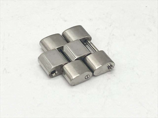 18 送料無料 ダークホイヤー 純正コマ ２コマ シルバーカラー 幅約14mm 腕時計 パーツ 