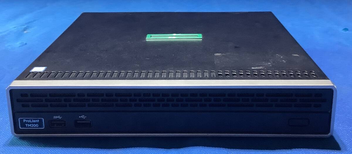 K80702317 HPE ProLiant Thin Micro TM200 Server 1点 (CPU Xeon D-1518/メモリ 16GB/HDD なし)【通電OK、AC欠品】