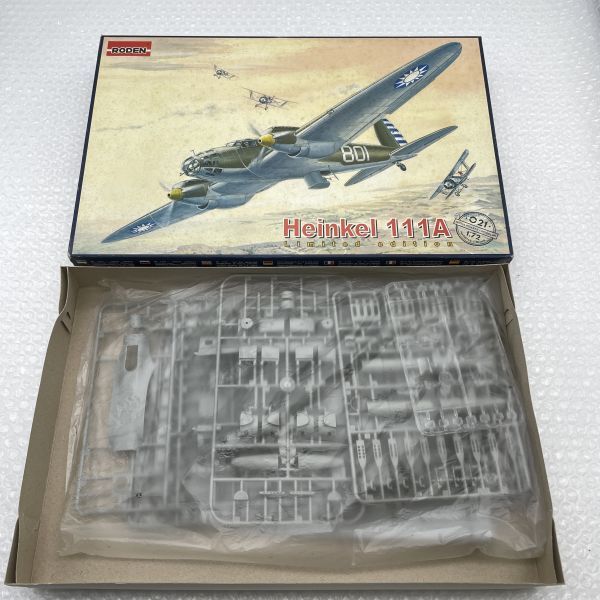51【未組み立て】プラモデル 模型 RODEN Heinkel ハインケル 111A