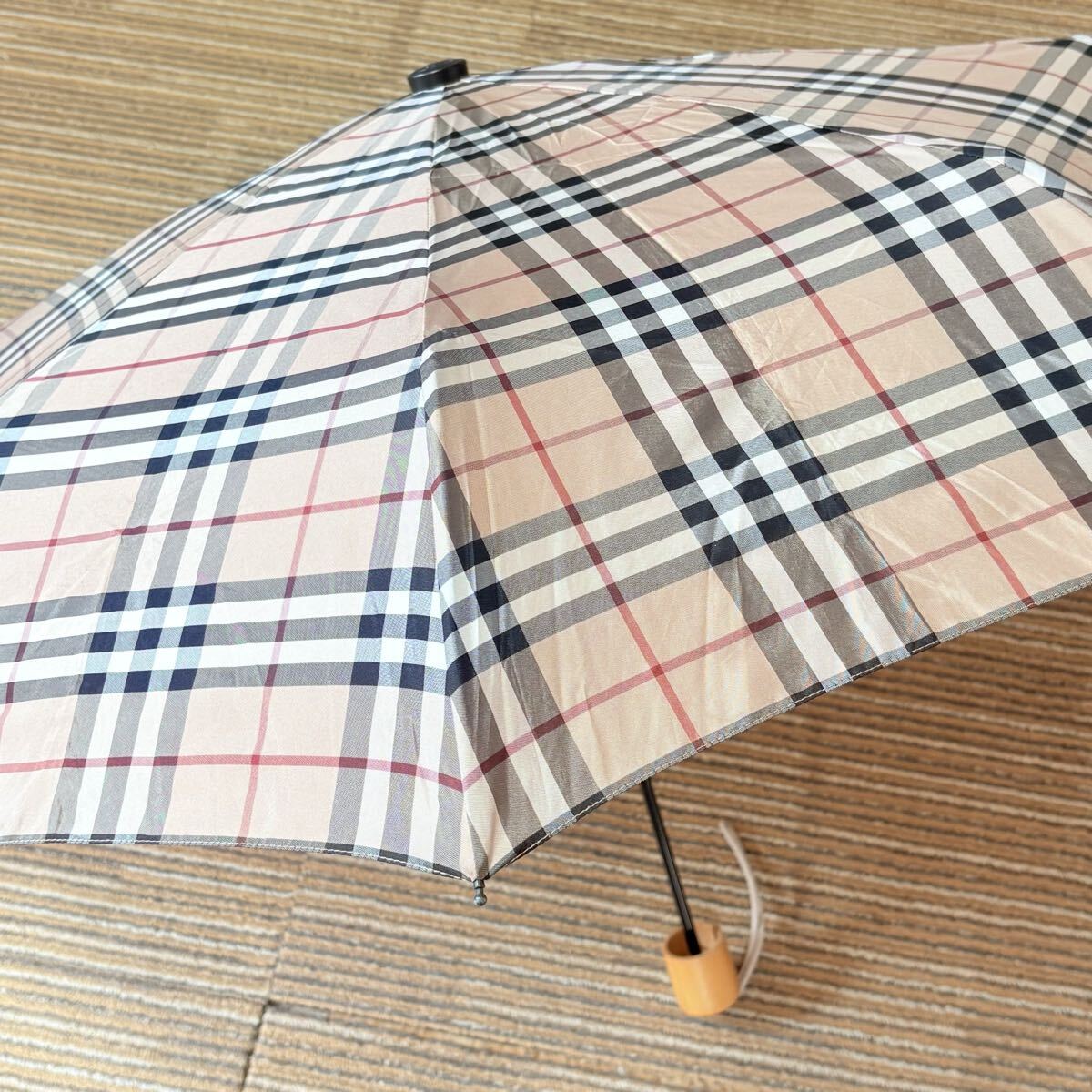BURBERRY LONDON バーバリーロンドン英国製　イングランド製　ノバチェック　折りたたみ傘　雨傘