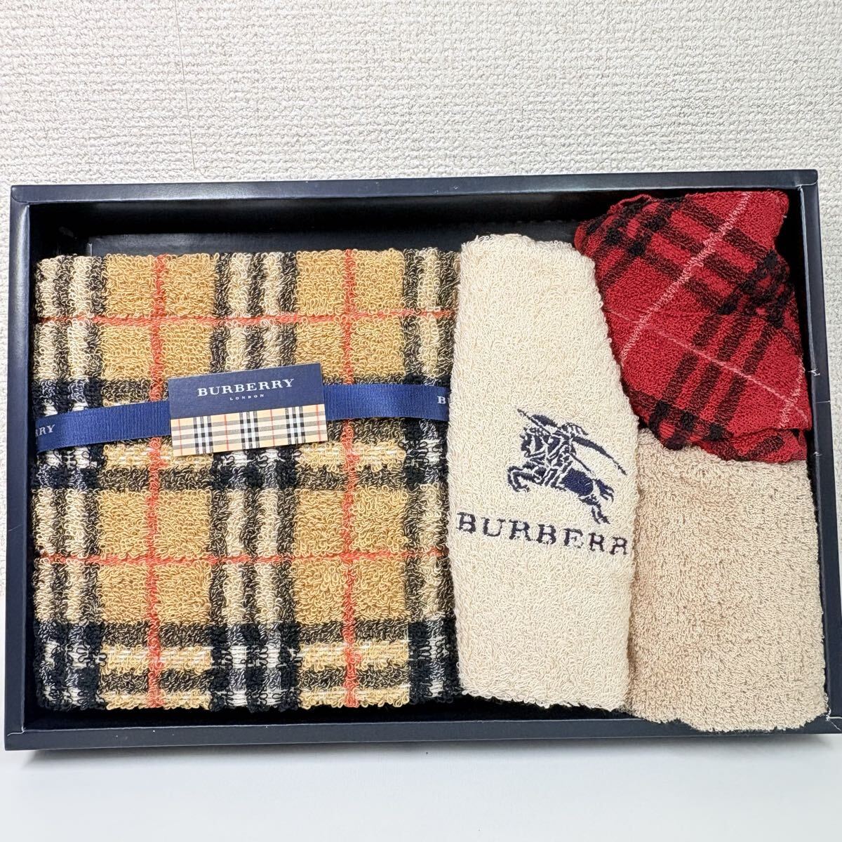 BURBERRY バーバリー　ノバチェック　タオルギフトセット　フェイスタオル ウォッシュタオル　ミリテリータオル2枚