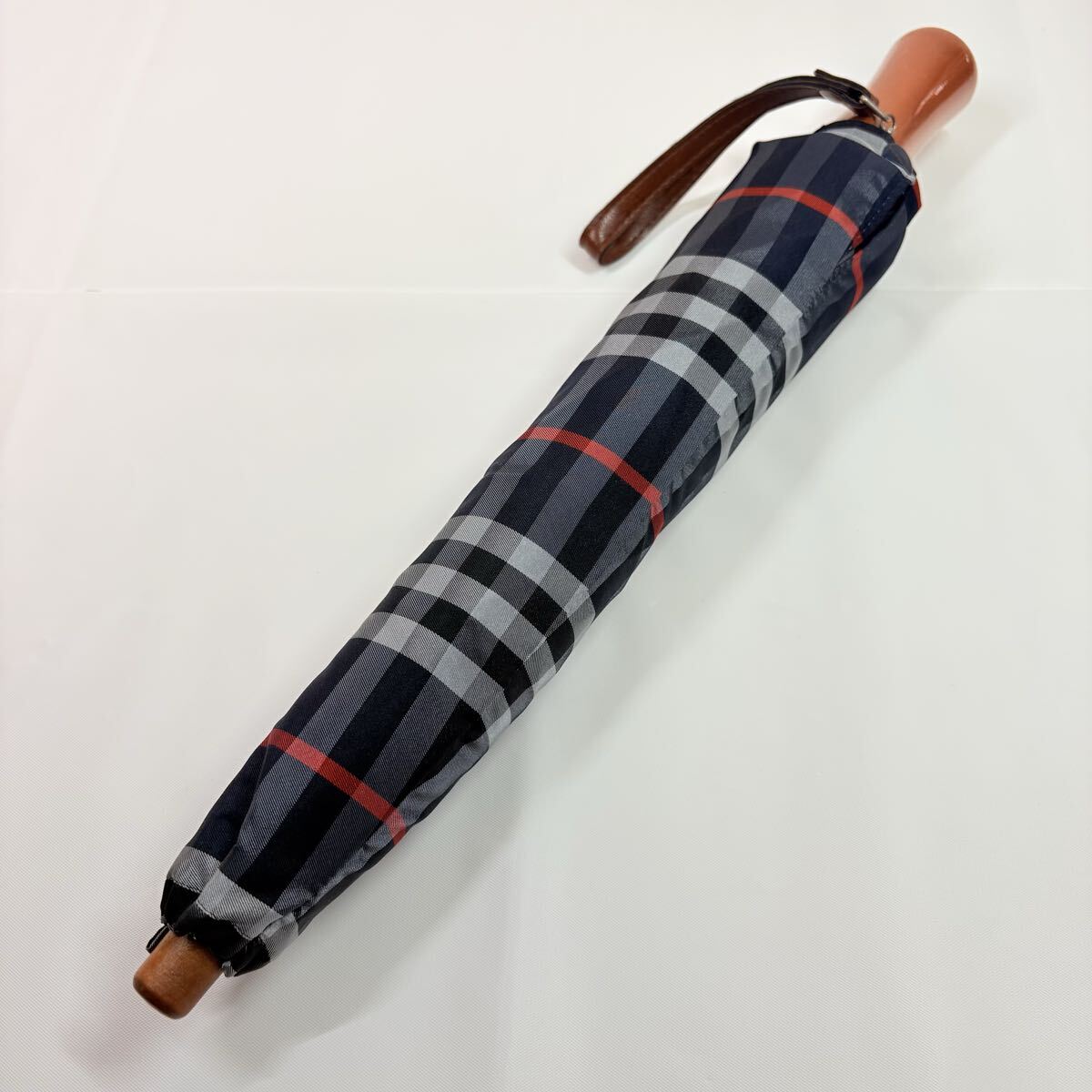 美品　BURBERRY バーバリー　 ノバチェック　ネイビー　晴雨兼用折りたたみ傘　オーロラ