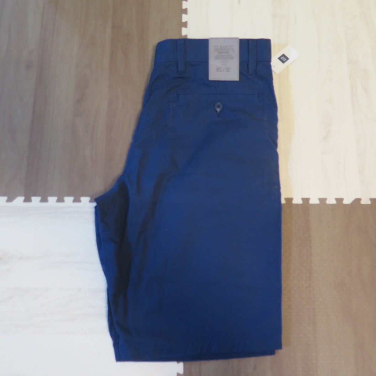 GAP/ギャップ　ネイビー　チノパンツ　CLASSIC　ライズ:浅め　レッグ:ストレート　膝上丈　81/32