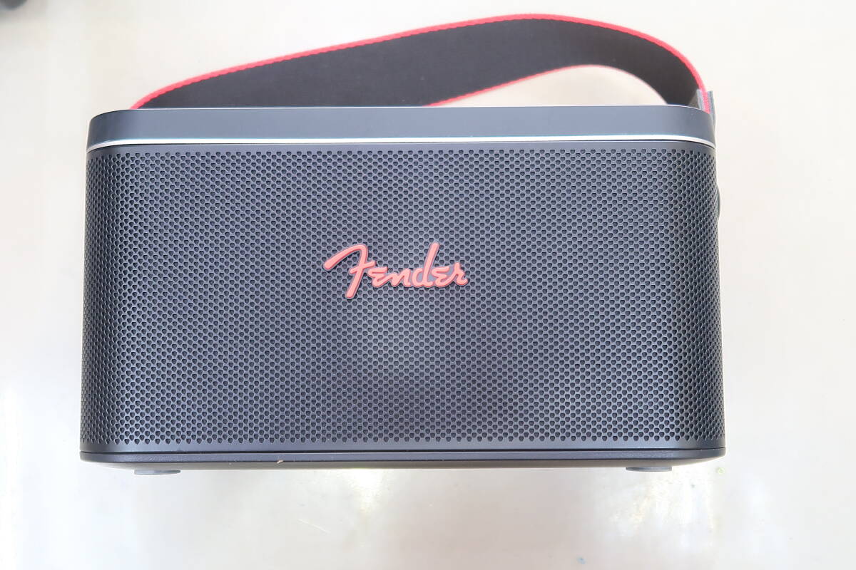 Fender/フェンダー　「RIFF(リフ)」ポータブルBluetoothスピーカー