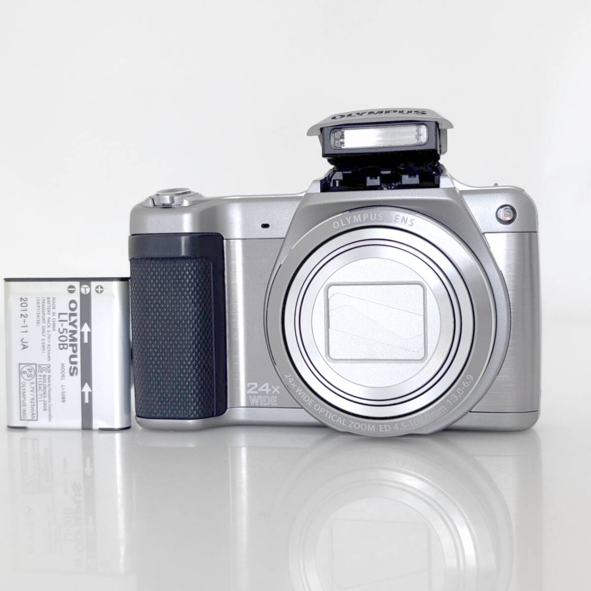 【オリンパス】OLYMPUS STYLUS SZ-15 シルバー デジタルカメラ +バッテリー +ストラップ #U659
