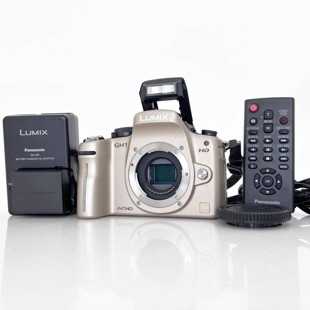 【パナソニック】Panasonic LUMIX DMC-GH1 ミラーレスデジタルカメラ + バッテリー #U661A