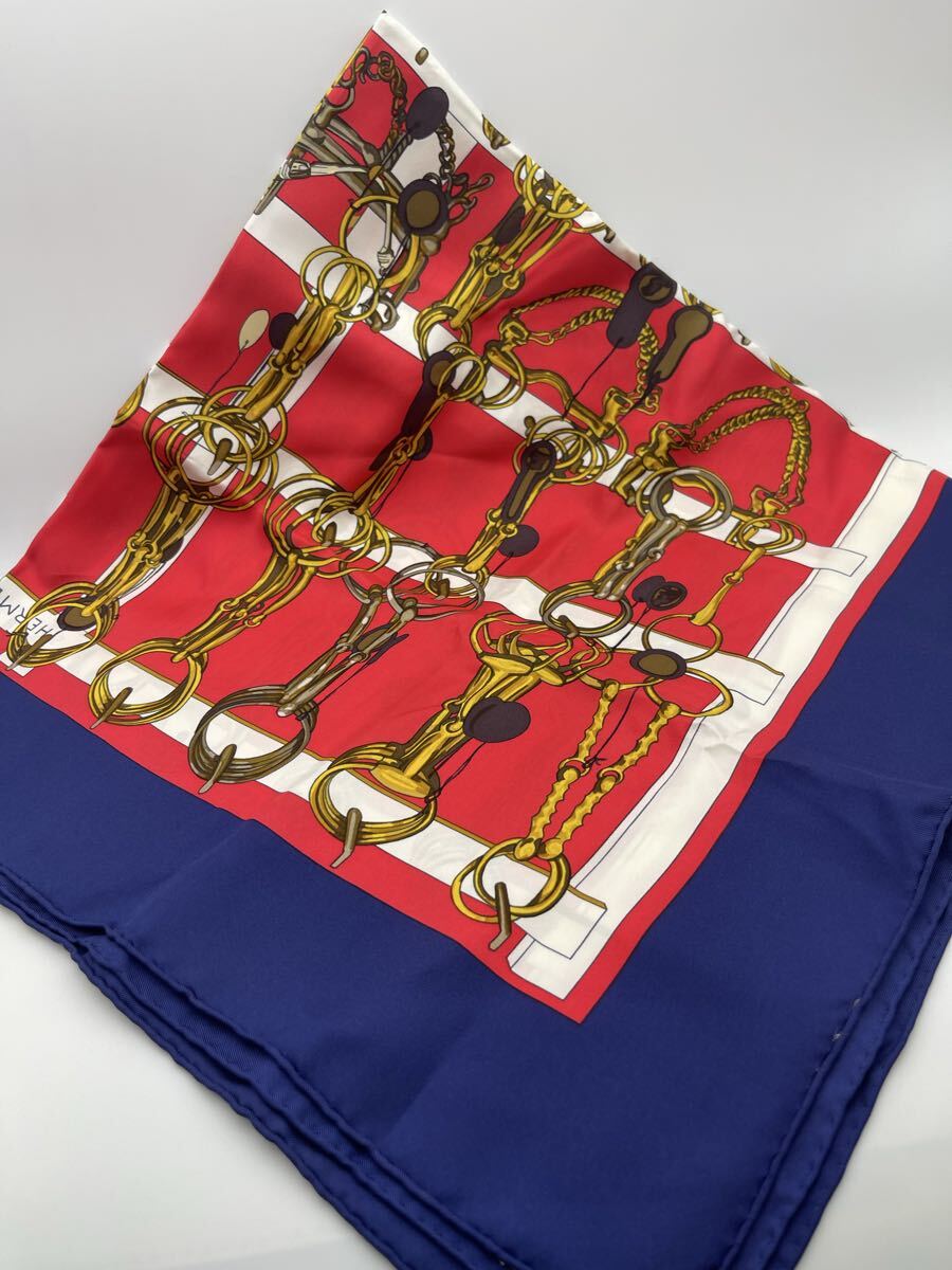 1円～ 希少 HERMES エルメス カレ90 大判 スカーフ MORS 轡 馬具 柄 シルク100% レッド ネイビー 赤 紺 フランス製 ヴィンテージ