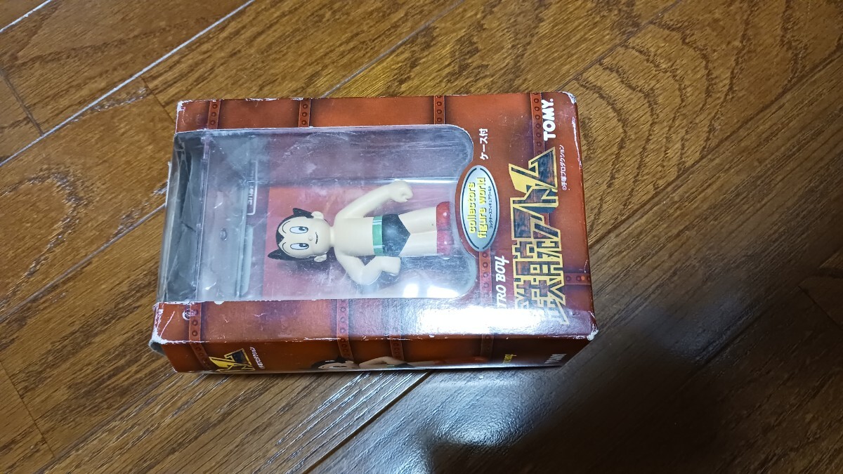 TOMY 鉄腕アトム コレクターズフィギュアワールド ケース付