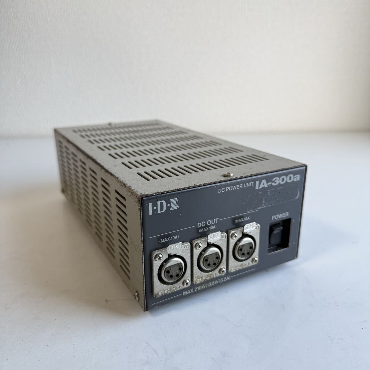 IDX IA-300a 3系統 210W ACアダプター 4ピンXLRコネクター パワーサプライ