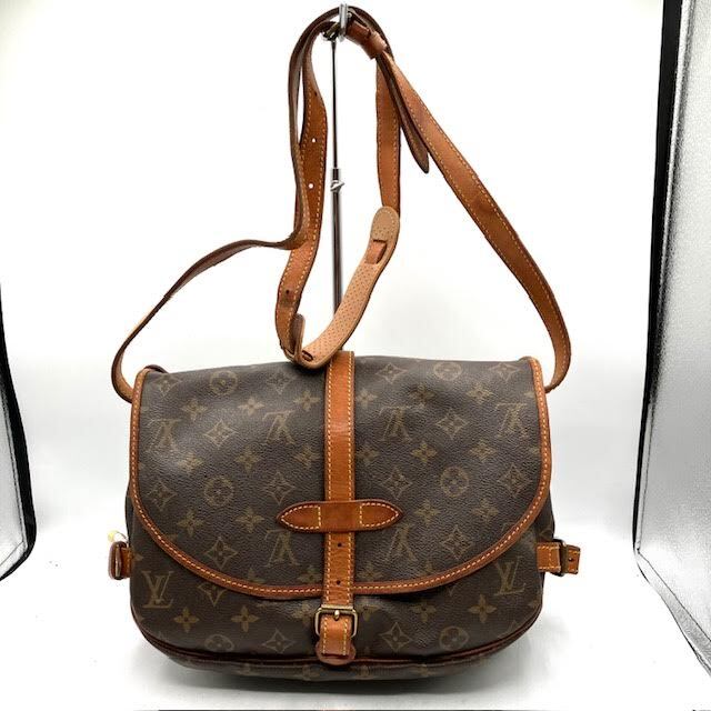 A25　LOUIS VUITTON　ルイヴィトン　ソミュール30　モノグラム　ショルダーバッグ　AR1922