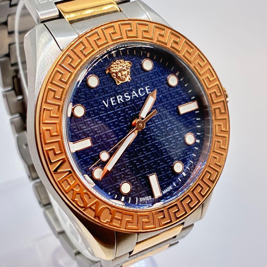 美品 稼働【VERSARCE ヴェルサーチ】腕時計 シルバー メデューサ コンビ ゴールド 文字盤ブルー デゼルロゴ Greca Dome クォーツ メンズ
