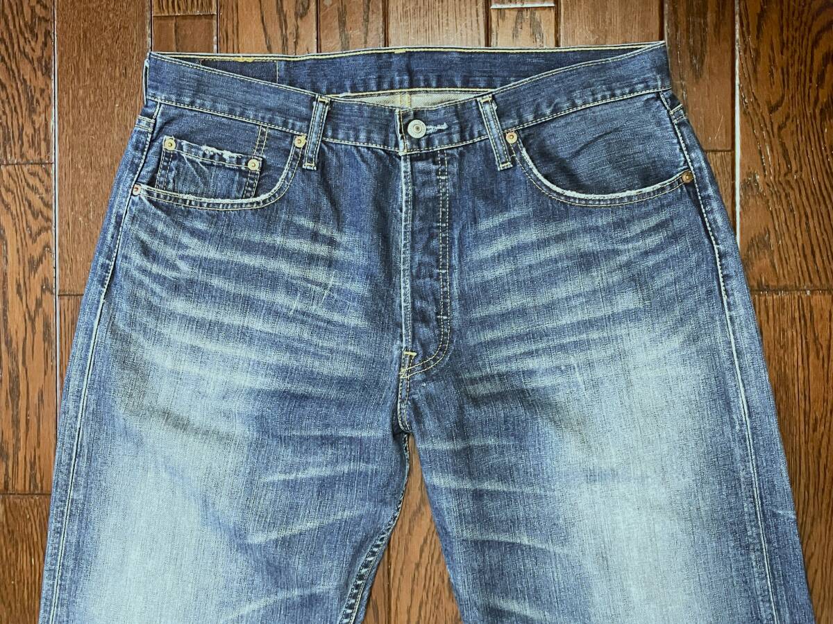 リーバイス Ｌｅｖｉ’ｓ ５０１ ｗ３６ ひげ落ち ブルー ジーンズ 解れ ユーズド加工 デニム パンツ ストレート ボタンフライ ジーパン