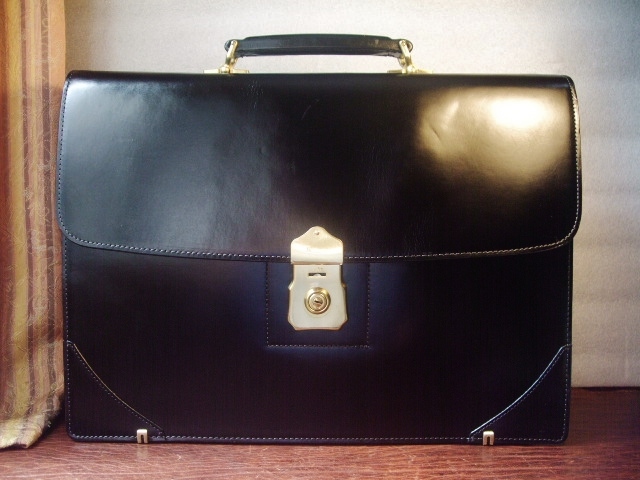 高級本革 Aquascutum アクアスキュータム ブリーフケース 26721 黒