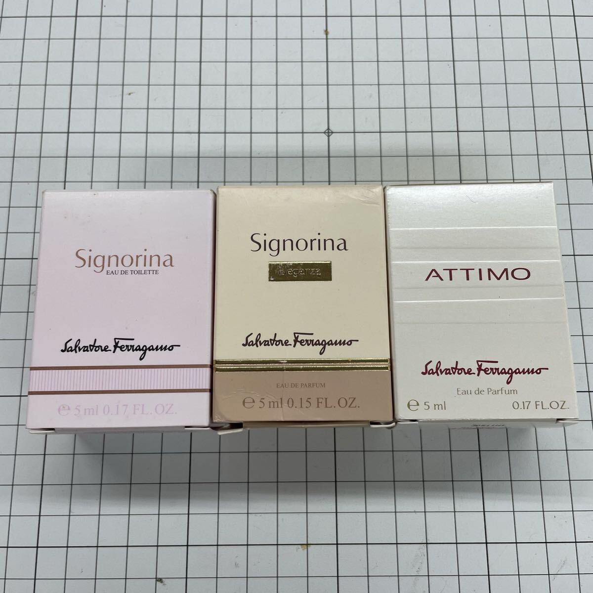 3fyR Salvatore Ferragamo サルヴァトーレフェラガモ 香水ミニボトルセット Signorina シニョリーナ Attimo アティモ 香水 フレグランス