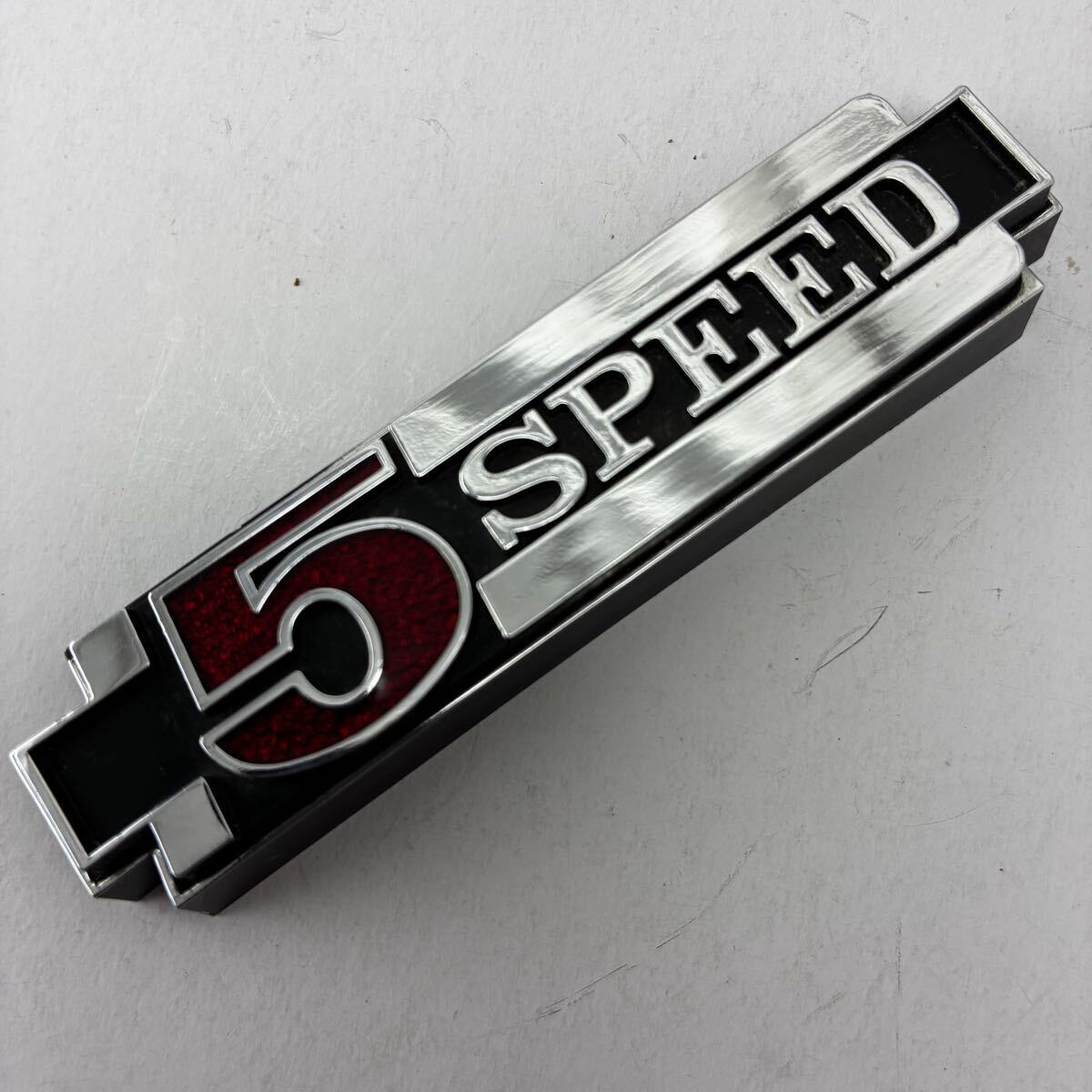 【希少】5 SPEED エンブレム 日産系 ハコスカ ケンメリ ブルーバード等推定 当時物 旧車パーツ 車種不明 昭和レトロ 希少 コレクター向け