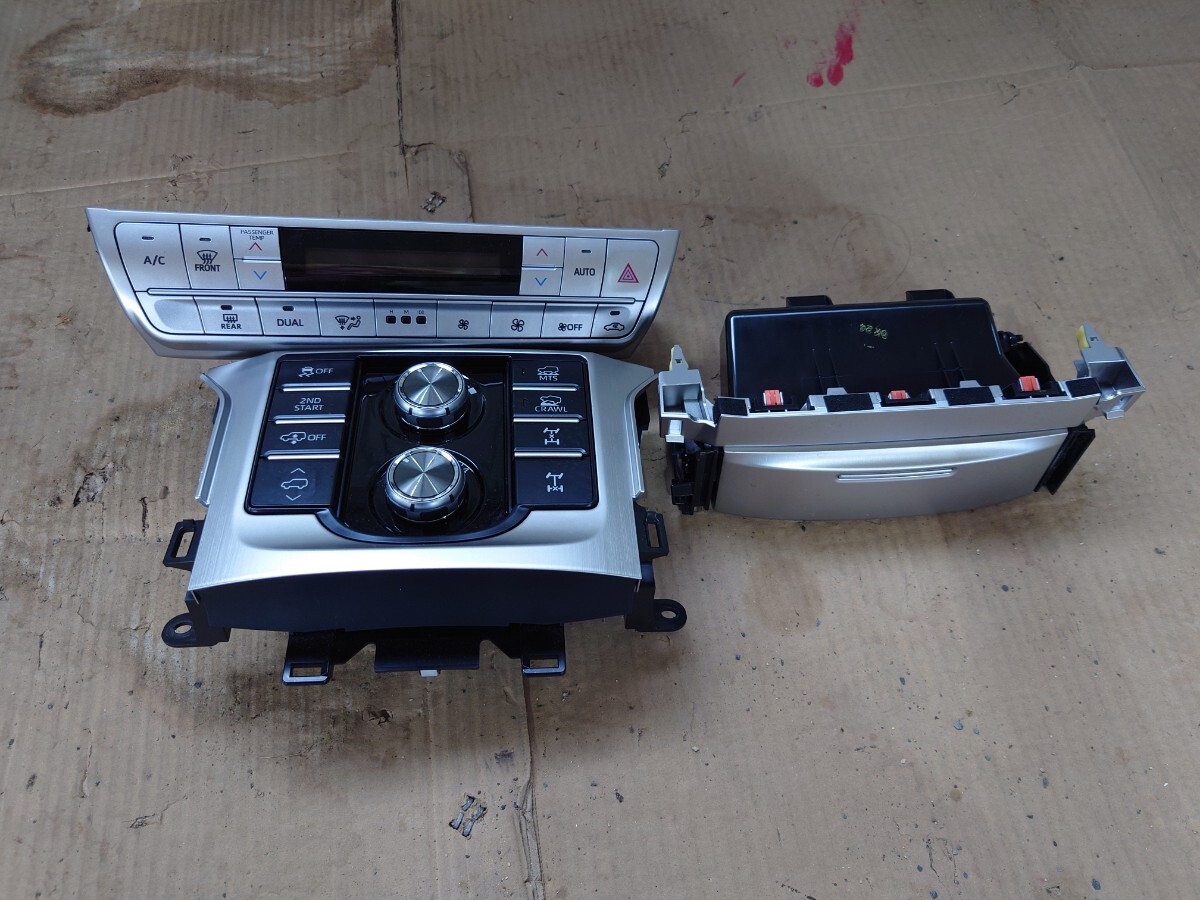 TRJ150W GDJ150W 後期 ランドクルーザー プラド 純正 センターコンソール スイッチパネル エアコンスイッチ 150系 ランクル 
